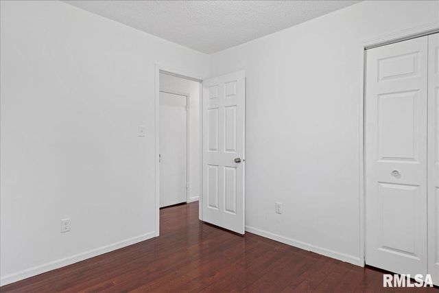 25 ELM TREE Court, Taylorville, IL 62568