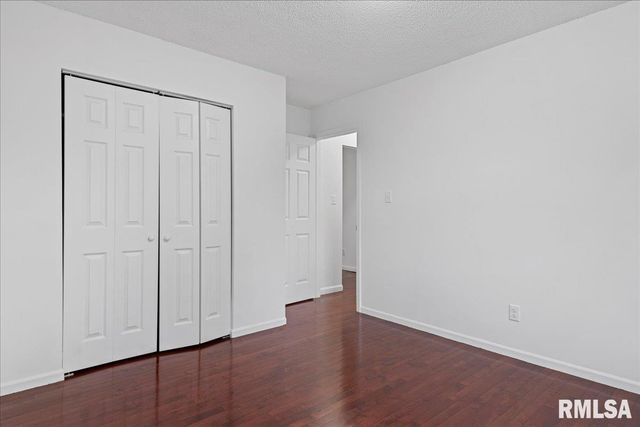 25 ELM TREE Court, Taylorville, IL 62568