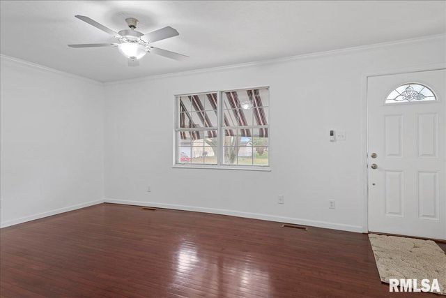 25 ELM TREE Court, Taylorville, IL 62568