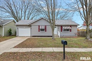 25 ELM TREE Court, Taylorville, IL 62568