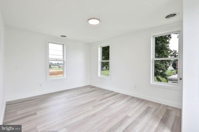 7919 ROXBURY ROAD RD, Shippensburg, PA 17257