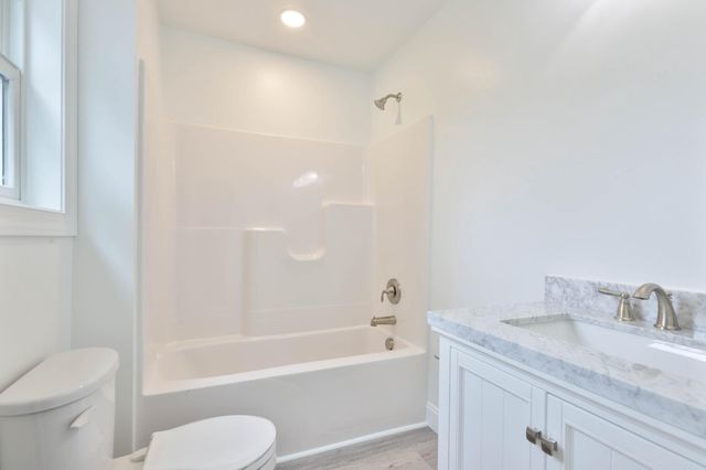 7919 ROXBURY ROAD RD, Shippensburg, PA 17257