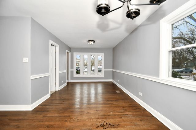 1002 Douglas Avenue, Flossmoor, IL 60422