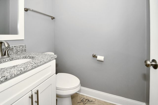 1002 Douglas Avenue, Flossmoor, IL 60422