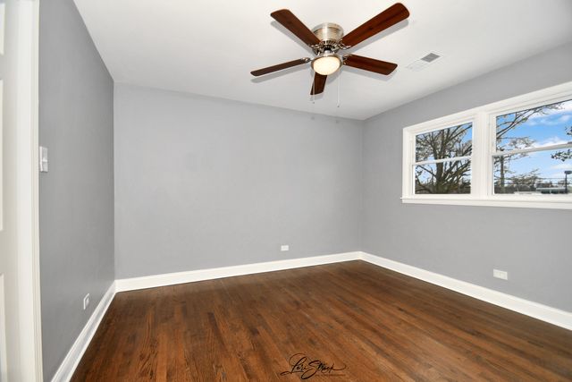 1002 Douglas Avenue, Flossmoor, IL 60422