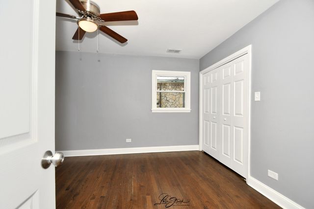 1002 Douglas Avenue, Flossmoor, IL 60422