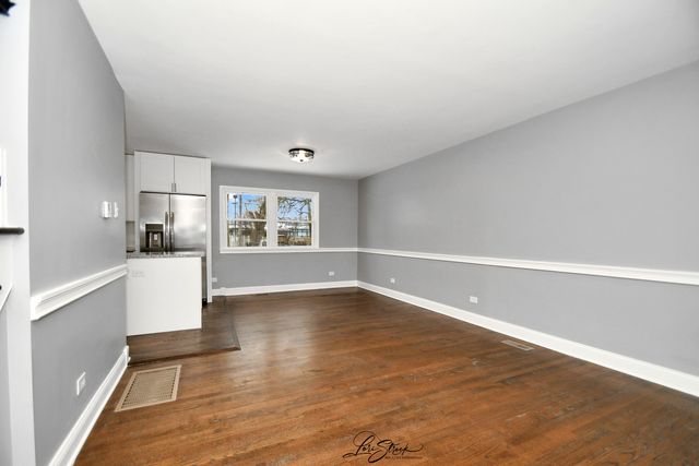 1002 Douglas Avenue, Flossmoor, IL 60422