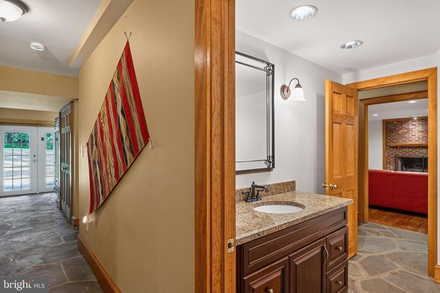 9032 JAMES MADISON HWY, Warrenton, VA 20186