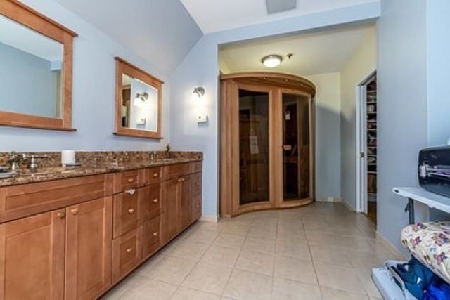 10 Mountain Laurels Dr Apt 607, Nashua, NH 03062