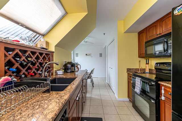 10 Mountain Laurels Dr Apt 607, Nashua, NH 03062