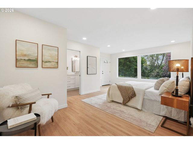 7250 Sw CANYON Rd, Portland, OR 97225