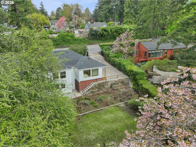 7250 Sw CANYON Rd, Portland, OR 97225
