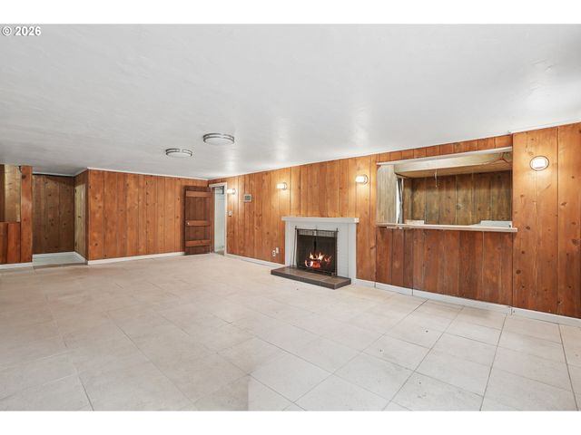 7250 Sw CANYON Rd, Portland, OR 97225