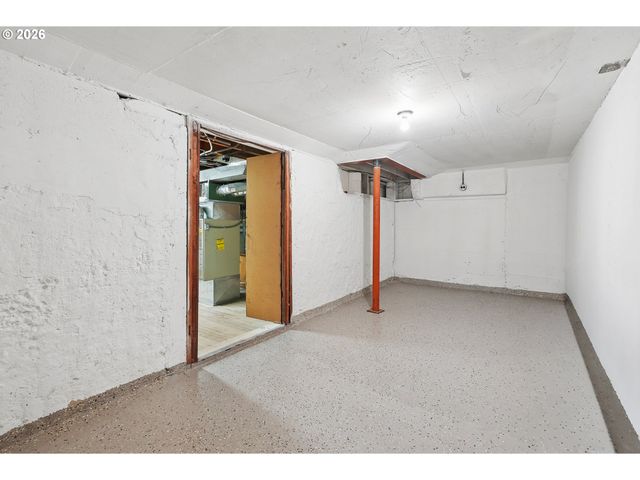 7250 Sw CANYON Rd, Portland, OR 97225