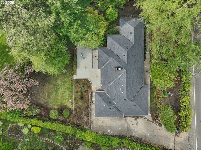 7250 Sw CANYON Rd, Portland, OR 97225