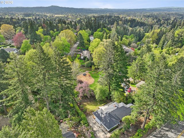 7250 Sw CANYON Rd, Portland, OR 97225