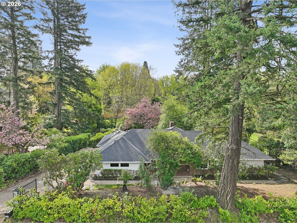 7250 Sw CANYON Rd, Portland, OR 97225