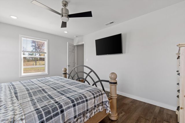 227 South Deer Run Road, Trenton, GA 30752