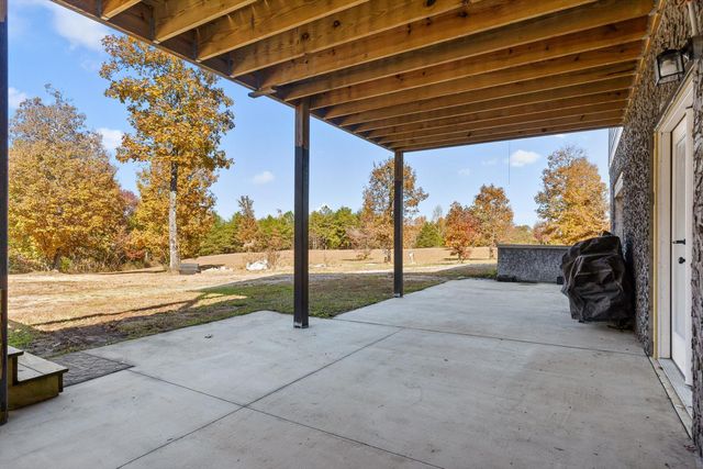 227 South Deer Run Road, Trenton, GA 30752