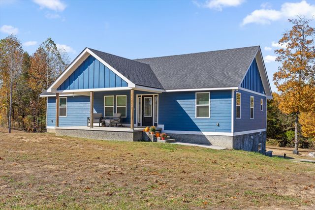 227 South Deer Run Road, Trenton, GA 30752