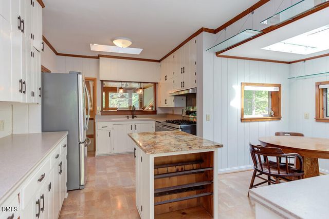 8 Cobb Terrace, Chapel Hill, NC 27514