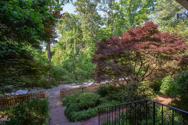 8 Cobb Terrace, Chapel Hill, NC 27514