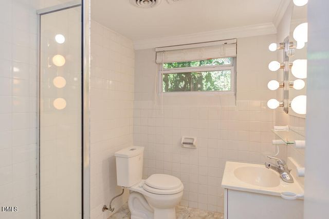 8 Cobb Terrace, Chapel Hill, NC 27514