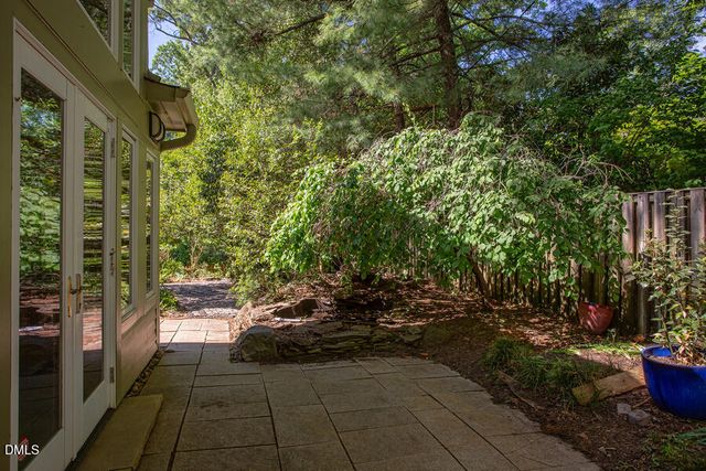 8 Cobb Terrace, Chapel Hill, NC 27514