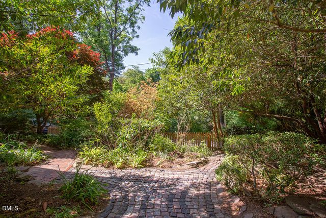 8 Cobb Terrace, Chapel Hill, NC 27514