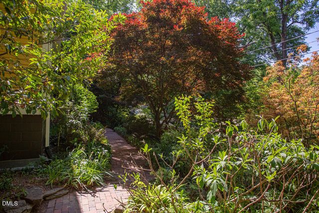 8 Cobb Terrace, Chapel Hill, NC 27514