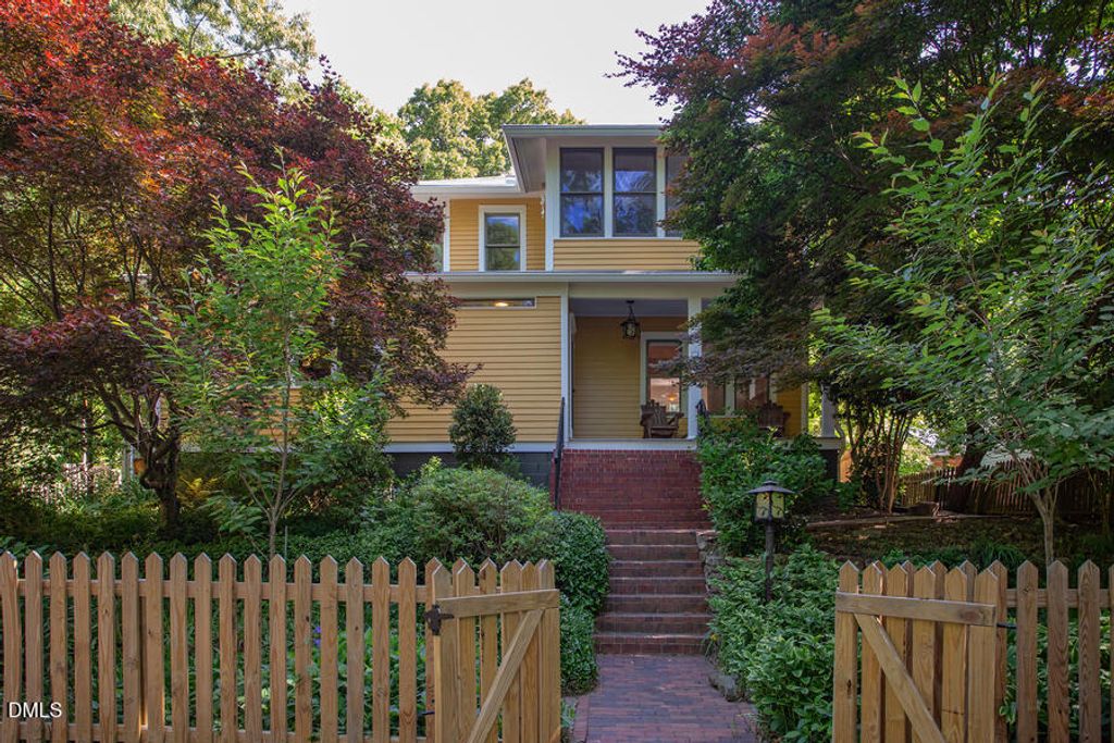 8 Cobb Terrace, Chapel Hill, NC 27514