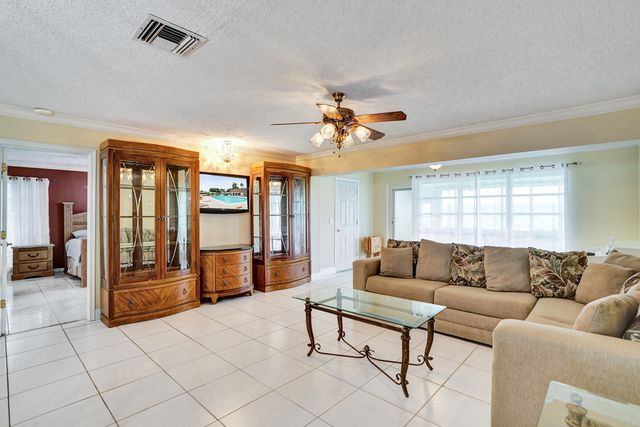 2331 Croton Lane 101-a, Delray Beach, FL 33445
