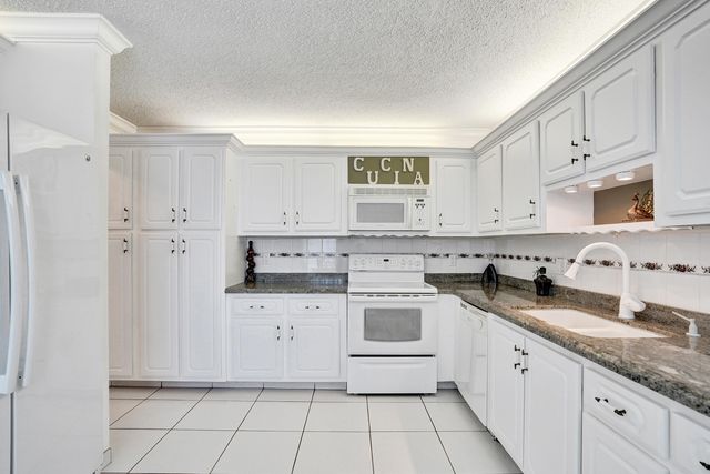 2331 Croton Lane 101-a, Delray Beach, FL 33445