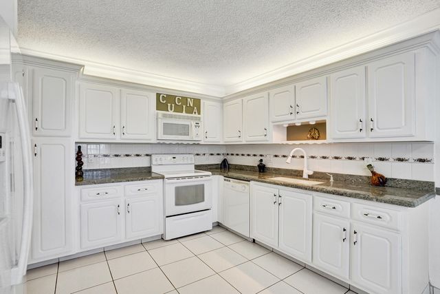2331 Croton Lane 101-a, Delray Beach, FL 33445