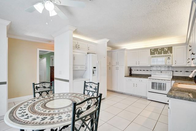 2331 Croton Lane 101-a, Delray Beach, FL 33445