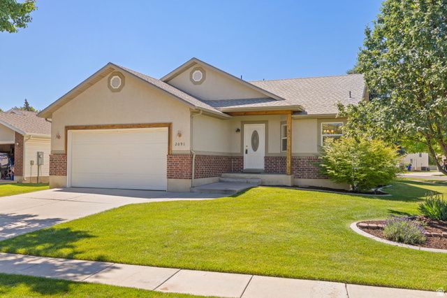 2091 W 2060 S, Syracuse, UT 84075