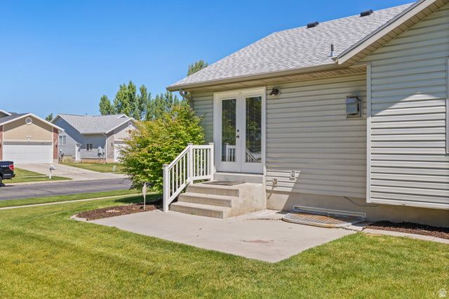 2091 W 2060 S, Syracuse, UT 84075