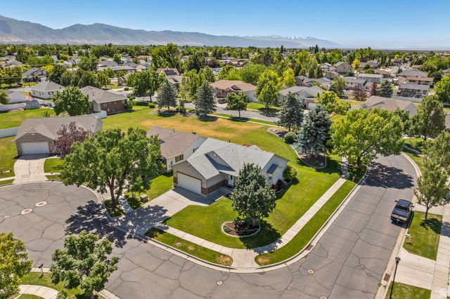 2091 W 2060 S, Syracuse, UT 84075