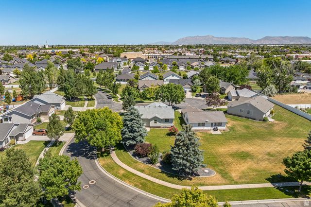 2091 W 2060 S, Syracuse, UT 84075
