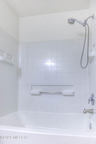 10923 S Lake Gambusi Drive, Vail, AZ 85641