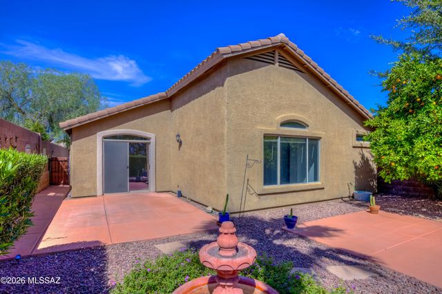 10923 S Lake Gambusi Drive, Vail, AZ 85641