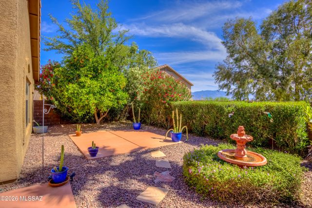 10923 S Lake Gambusi Drive, Vail, AZ 85641
