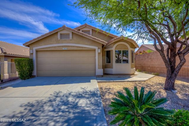 10923 S Lake Gambusi Drive, Vail, AZ 85641