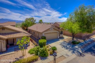 10923 S Lake Gambusi Drive, Vail, AZ 85641