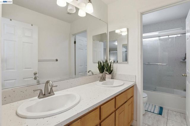 9740 Linnet Ct, Gilroy, CA 95020