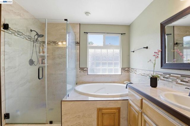 9740 Linnet Ct, Gilroy, CA 95020