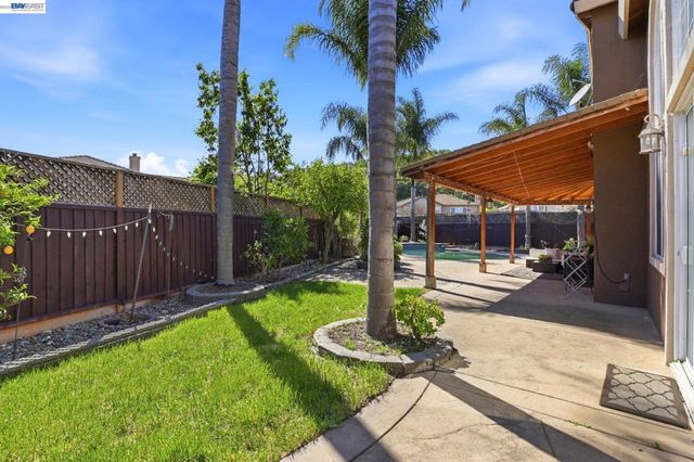 9740 Linnet Ct, Gilroy, CA 95020