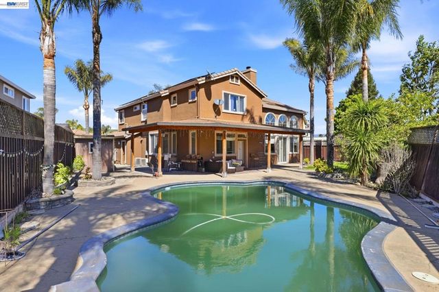 9740 Linnet Ct, Gilroy, CA 95020