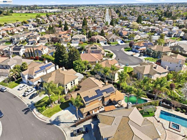 9740 Linnet Ct, Gilroy, CA 95020