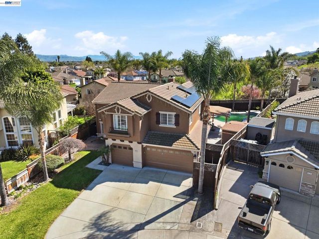 9740 Linnet Ct, Gilroy, CA 95020